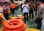 Banjir Rendam Sejumlah Ruas Jalan Jakarta, Brimob–Lantas–Polair PMJ Bergerak Cepat, Polri Siagakan 128.247 Personel Secara Nasional