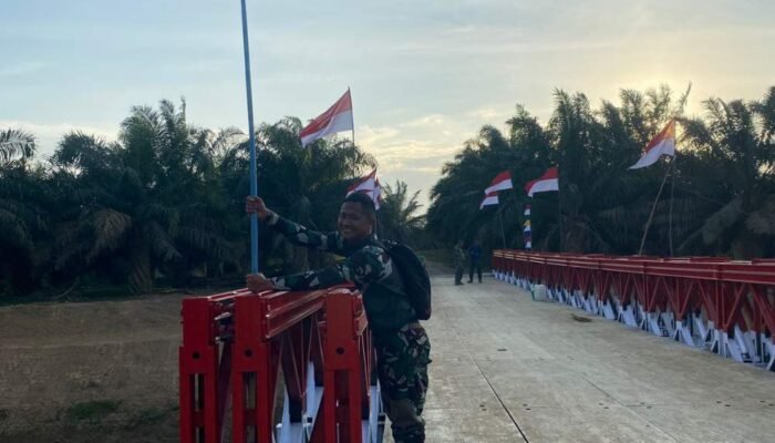 TNI-AD Memastikan Proses Pembangunan Jembatan Modular Dilakukan Secara Cepat dan Intensif.