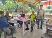 Babinsa Koramil 11/Bandar Baru Perkuat Komsos dengan Warga Menasah Ara