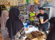 Babinsa Koramil 11/Bandar Baru Kodim 0102/Pidie Serka Ngadiran, Laksanakan Pengecekan Harga Sembako di Keude Loungputu