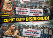 Kabid Disdikbud Ikut Demo di DPRK, Publik Aceh Singkil Geram: “Pejabat Kok Turun Aksi?” Desakan Copot Menguat