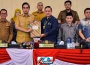 Rapat Paripurna DPRD Kota Medan dalam Rangka Jawaban Fraksi-Fraksi Terhadap Tanggapan Kepala Daerah Atas Ranperda Perubahan Perda Nomor : 4 Tahun 2012 tentang Sistem Kesehatan Kota Medan