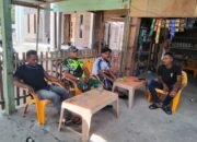 Babinsa Koramil Bandar Baru Perkuat Kedekatan dengan Warga Lewat Komsos di Abah Lueng